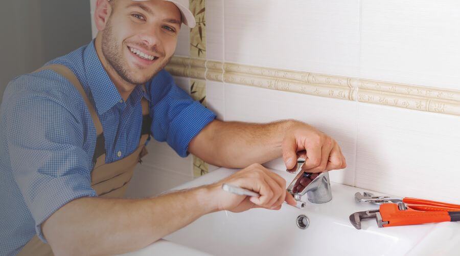 Handle or spout repair in Paradis, LA